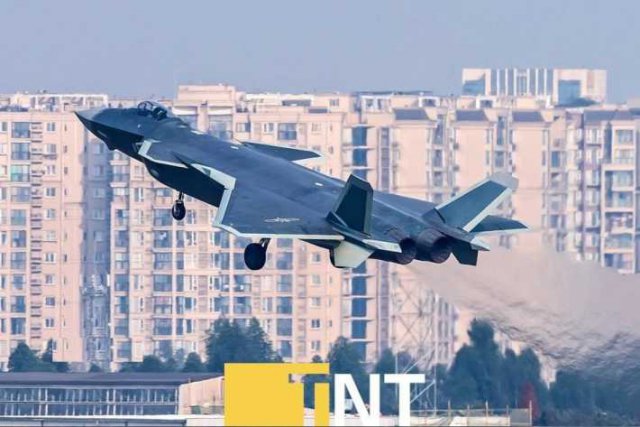 网友曝2017年首批歼20高清新照