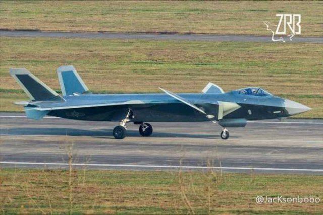 网友曝2017年首批歼20高清新照