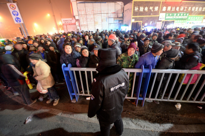 三千农民工-7℃寒风中寻找工作 平均年龄40岁以上