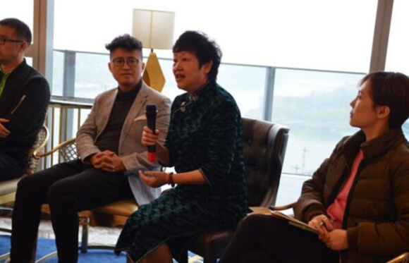万众地产营销总监古素青精彩发言