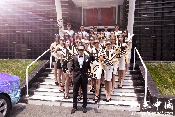 2017国际超模古城巡游 华丽上演视觉盛宴