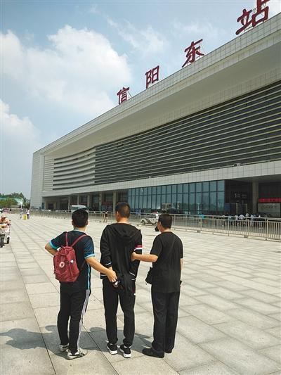 民警电话劝两月 在逃近9年强奸案嫌疑人自首