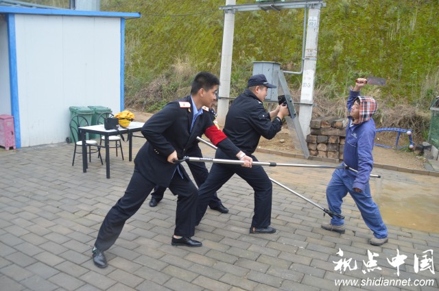 陕西黄陵铁警扎实开展反恐处突应急演练