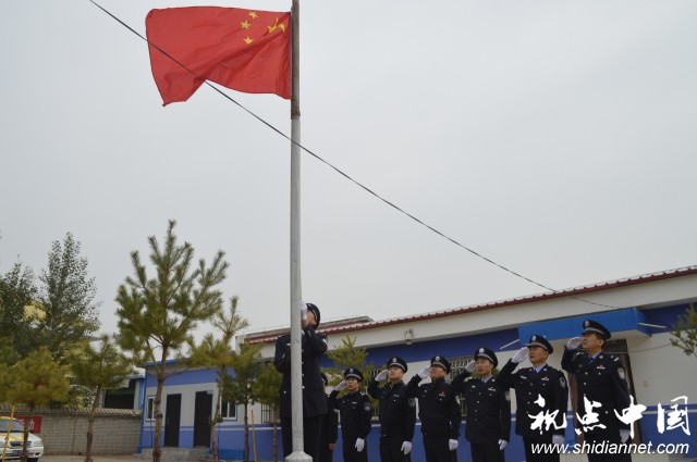 坚守沙漠腹地 看陕西神木铁警别样的国庆节