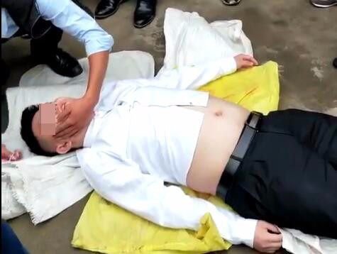 <a href=https://www.shidiannet.com/GB/shandong/ target=_blank class=infotextkey>山东</a>一伴郎遇婚闹头部着地致脑震荡当场昏厥