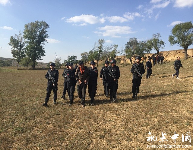 <a href=https://www.shidiannet.com/zt/shaanxi/ target=_blank class=infotextkey>陕西</a><a href=https://www.shidiannet.com/zt/jingbian/ target=_blank class=infotextkey>靖边</a>2死2伤特大杀人案嫌犯15小时后被抓获