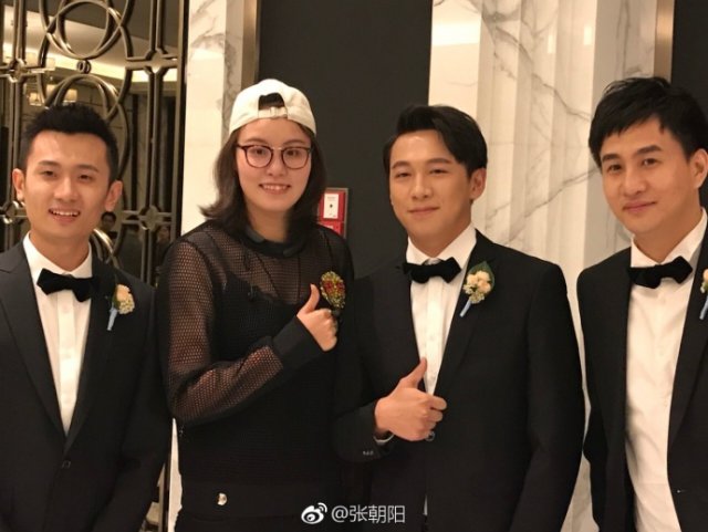 吴敏霞携手张效诚<a href=https://www.shidiannet.com/GB/shanghai/ target=_blank class=infotextkey>上海</a>办婚礼 体育界明星齐到场祝贺