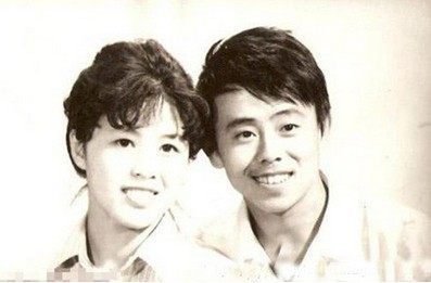 明星夫妻结婚照：小岳岳最接地气 潘长江最让人意想不到