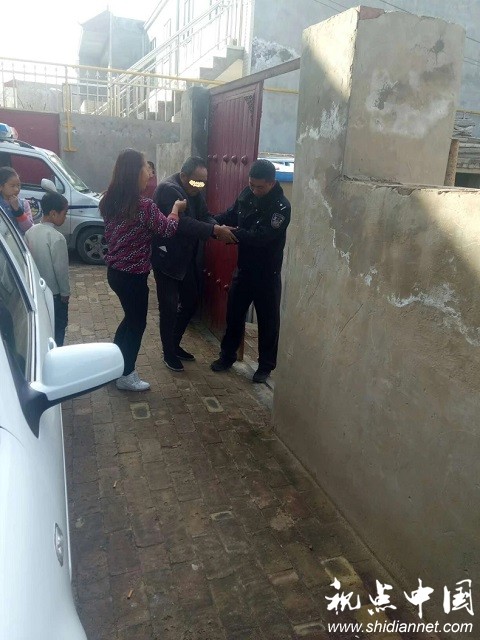93岁老人外出迷路 <a href=https://www.shidiannet.com/zt/jingbian/ target=_blank class=infotextkey>靖边</a>民警及时救助送回家