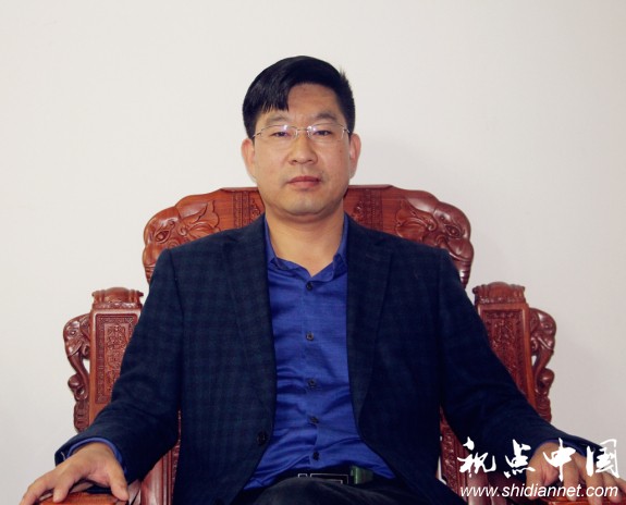 【百媒千人】青年企业家胡小利：心有猛虎 细嗅蔷薇