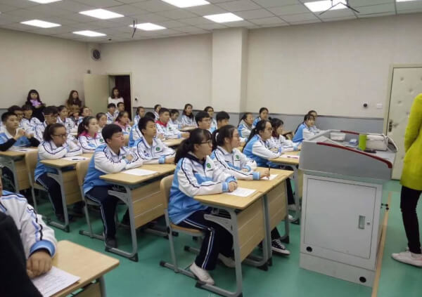 <a href=https://www.shidiannet.com/zt/shaanxi/ target=_blank class=infotextkey>陕西</a>省皮肤性病防治所开展“健康教育进校园”系列巡回公益讲座
