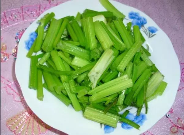 不一定吃大补食物就养生 吃对圆白菜照样有大作用
