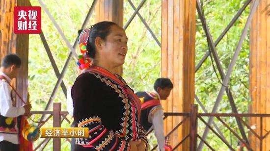 云南普洱市老达保村一村村民人人开&ldquo;演艺公司&rdquo; 光分红就是200多万