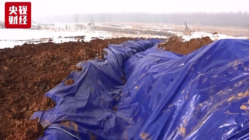 安徽2500吨工业垃圾倾倒长江滩 谁让母亲河如此受伤?