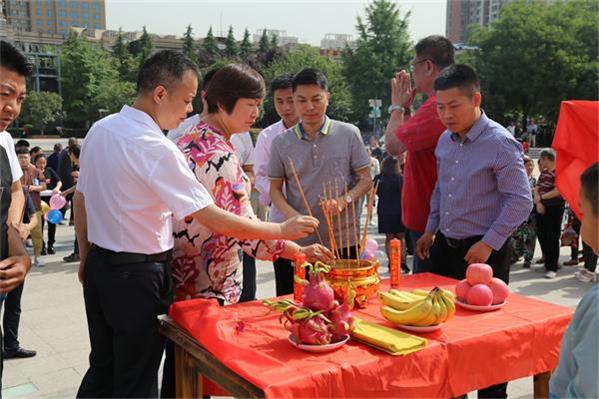 院线电影《追心记》在西安正式开机