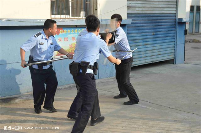 三伏天！延安铁警警务实战练兵初见成效