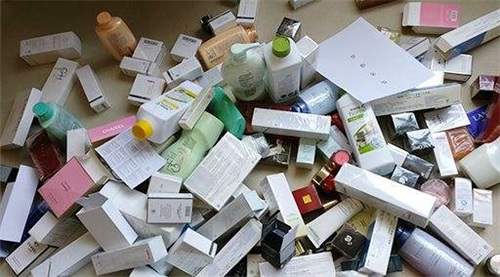 揭化妆品制假售假黑产业链:雇用大学教授调制配方
