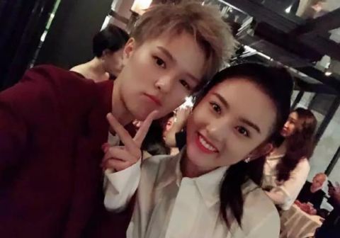 火箭少女征战时装周 合照竟然全军覆没