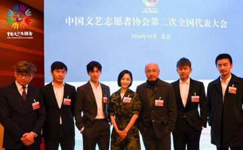 徐峥沈腾互换发型竟无违和感，无PS时代两人颜值被赞！
