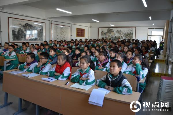 “细节关乎生命,安全文明出行”<a href=https://www.shidiannet.com/zt/jingbian/ target=_blank class=infotextkey>靖边</a>交警交通安全进校园