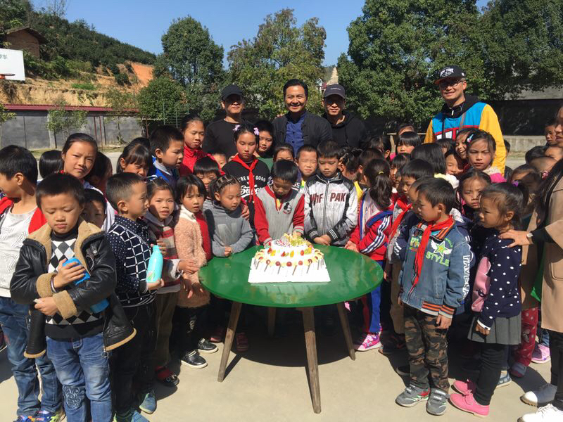 周润发替身文祥担任制片 电影《正正的世界》关爱留守儿童