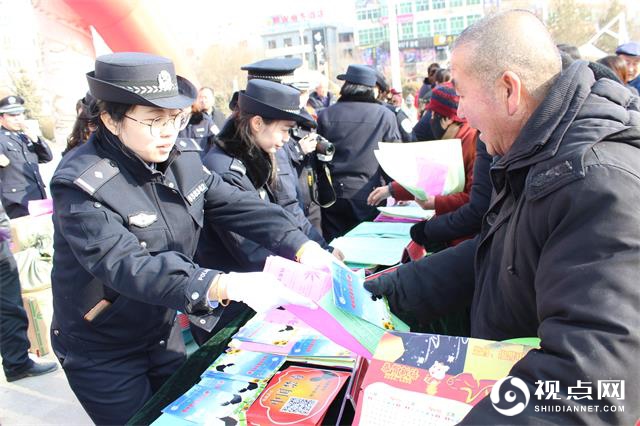 <a href=https://www.shidiannet.com/zt/jingbian/ target=_blank class=infotextkey>靖边</a>县公安局开展“警民牵手110 共创平安迎大庆”主题宣传活动