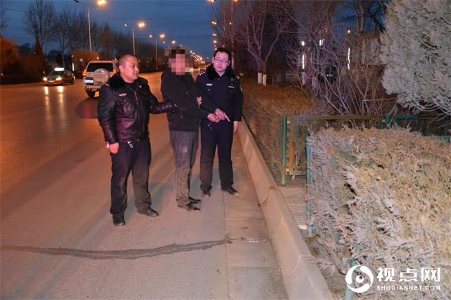 男子酒驾肇事逃逸 <a href=https://www.shidiannet.com/zt/jingbian/ target=_blank class=infotextkey>靖边</a>交警连夜奋战破案