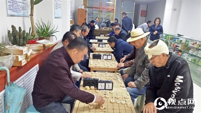 榆阳区驼峰办金阳社区举办象棋比赛 丰富居民文化生活