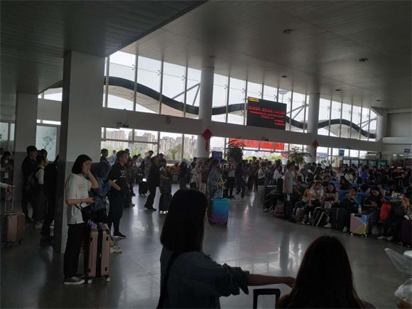 <a href=https://www.shidiannet.com/GB/zhejiang/ target=_blank class=infotextkey>浙江</a>省江山站推进优化旅客服务质量