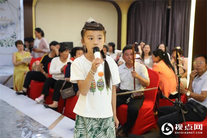 神木大保当镇任家伙场村百余名出嫁女回娘家举行大聚会共叙故乡情