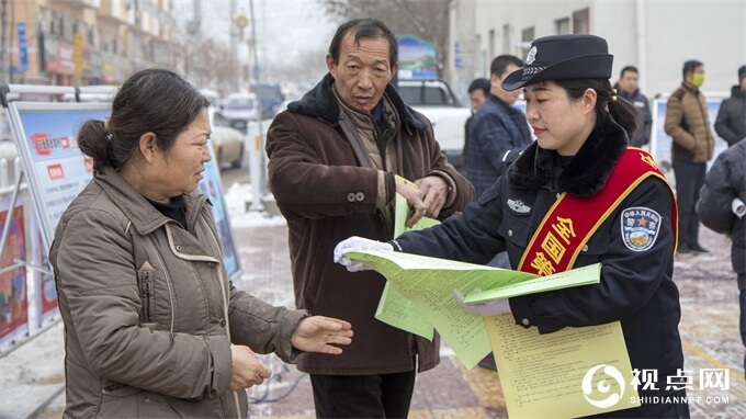 绥德县公安局开展“平安绥德 公安伴行”启动暨“110宣传日”集中宣传活动