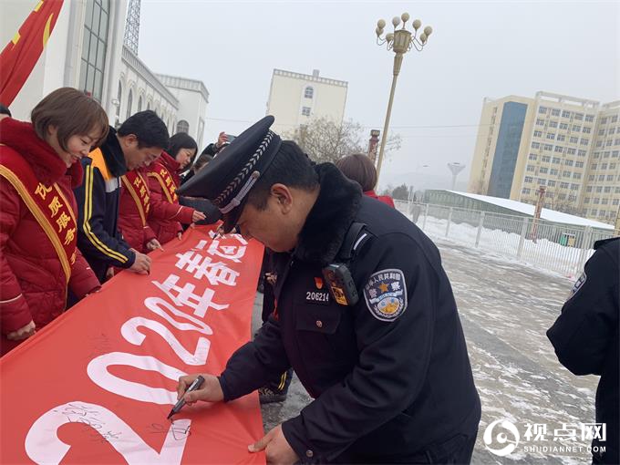 春运首日，绥德铁警全力以赴迎接春运“大考”