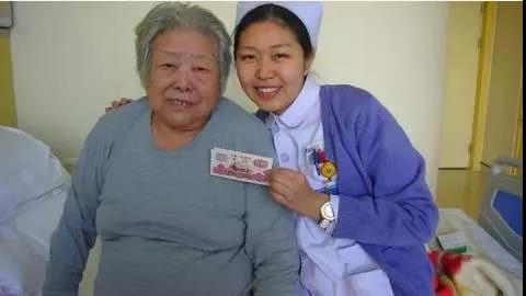 90岁“人民币女郎”梁军去世:新中国首位女拖拉机手