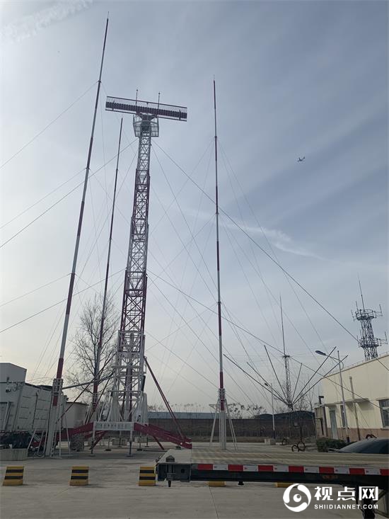 西北空管局雷达室加强节前设备巡视检查