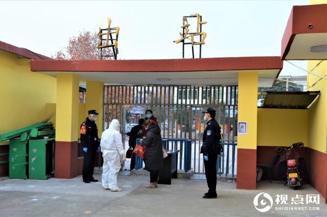 配合卫生部门部门对旅客检测体温