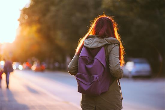 深圳女大学生瞒着父母游遍13国 回国后发热被隔离