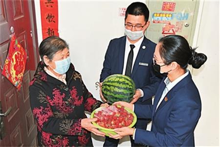 甘肃省庆阳市庆城县：同城配送 让百姓“宅”而无忧