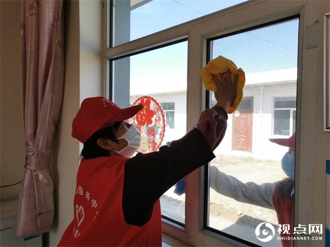 府谷县麻镇便民服务中心：志愿<a href=https://www.shidiannet.com/zt/fupin/ target=_blank class=infotextkey>扶贫</a>我们一直在行动