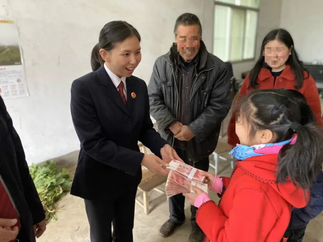 柞水县人民检察院司法救助助力困境儿童停学不停课