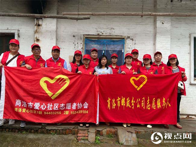 送轮椅和生活用品  暖人心