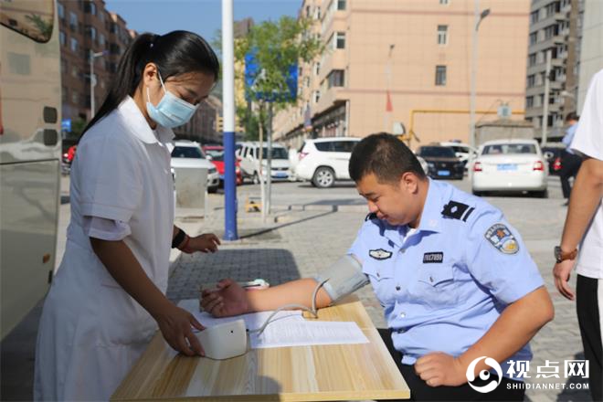 “生命因你而延续”——绥德民警无偿献血传递爱心播种希望