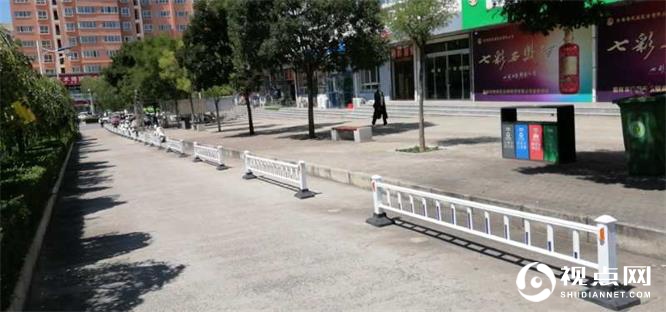 更换道路护栏