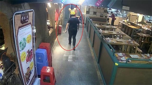 深圳男子冒充外卖小哥偷外卖吃到发胖 偷外卖也是没谁了