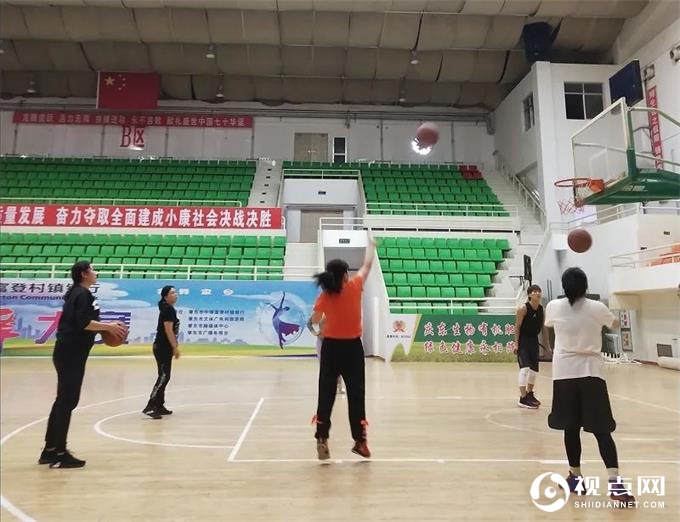 黑龙江省肇东市场监督局蓝球女代表队蝉联市直机“信合杯”篮球赛冠军