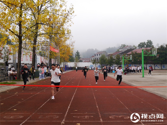 汉中市西乡县隆基中学隆重举行秋季田径运动会