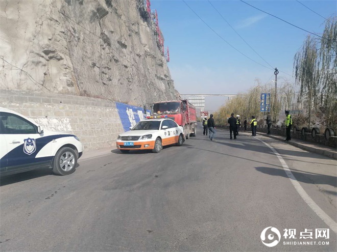 榆林公路局古城滩超限检测站加大沿黄观光路超限车辆整治力度