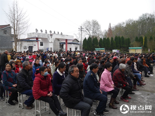 汉中市西乡县隆基中学召开全校学生家长会