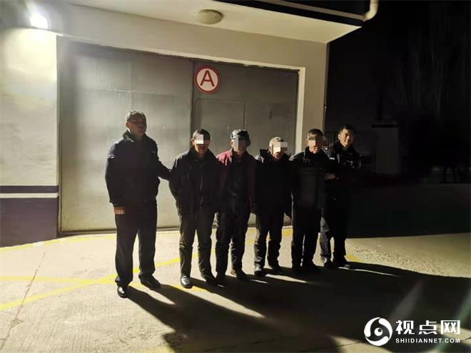 绥德10人窑洞内赌博被查 现场缴获赌资7000余元