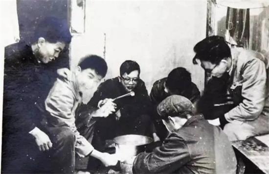 杨振宁真实身份终于曝光,揭秘杨振宁和翁帆的真相 杨振宁真实身份终于曝光,揭秘杨振宁和翁帆的真相