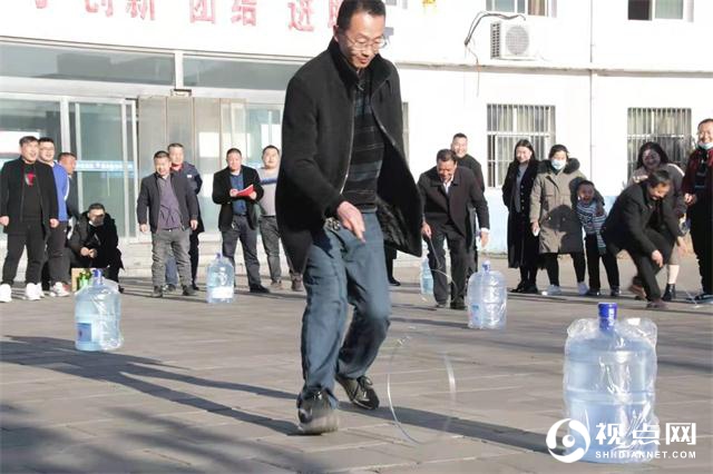 玩滚圈